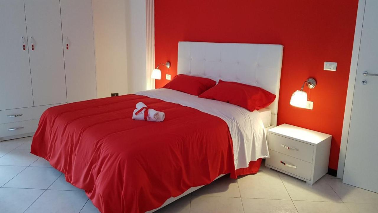 Heart Of Naples Apartment ภายนอก รูปภาพ