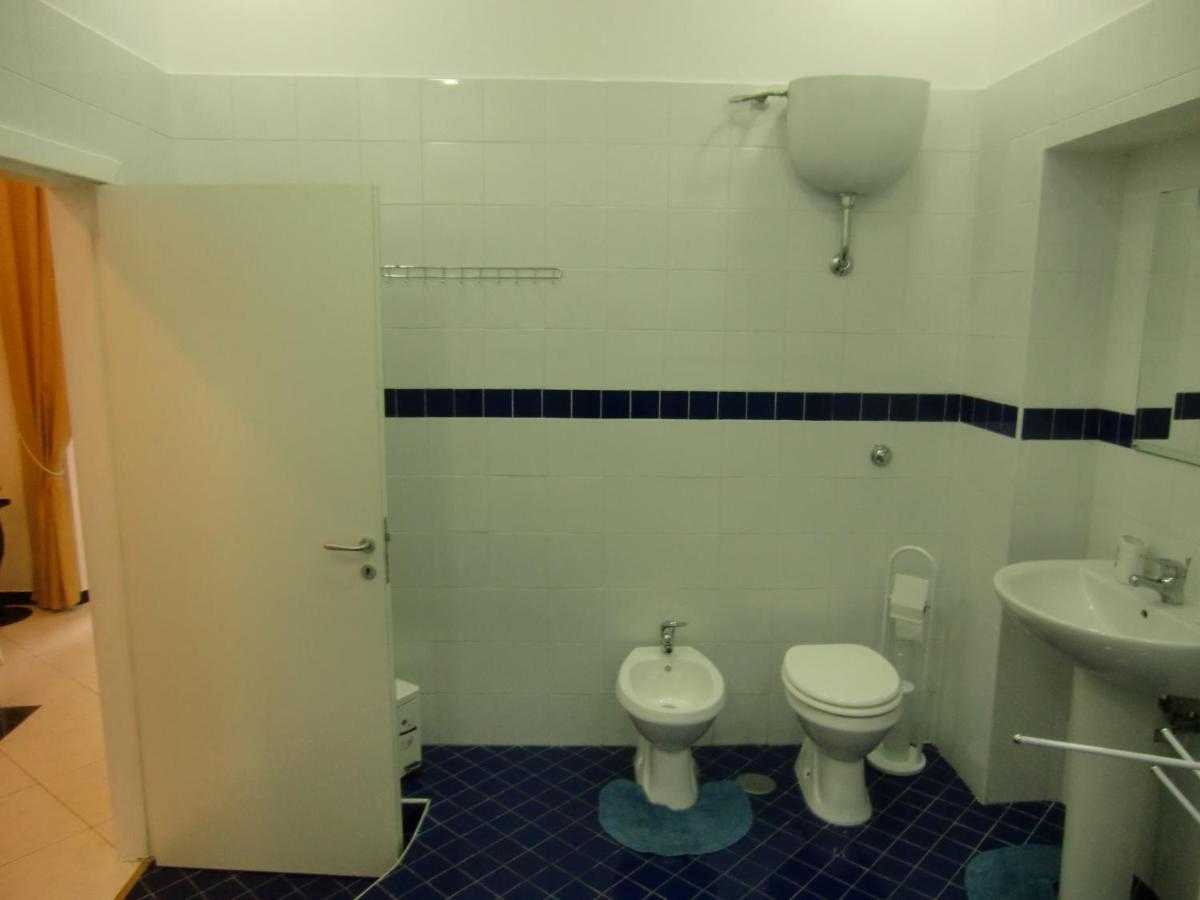 Heart Of Naples Apartment ภายนอก รูปภาพ