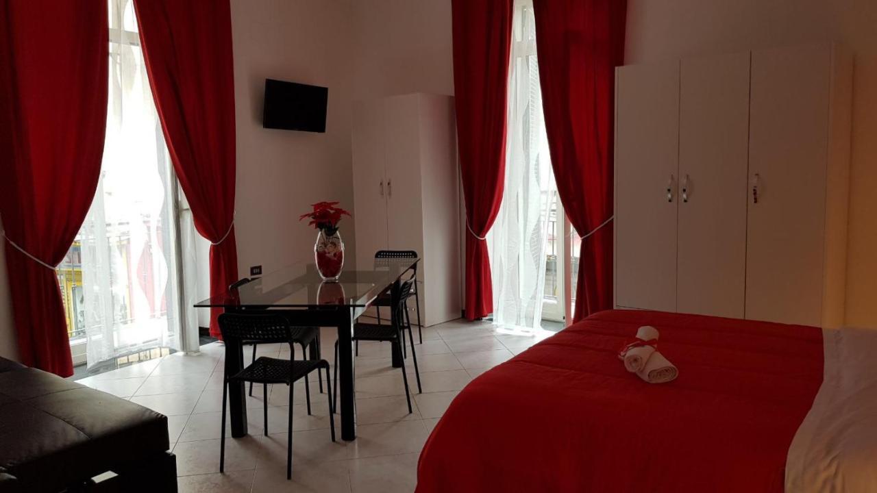 Heart Of Naples Apartment ภายนอก รูปภาพ