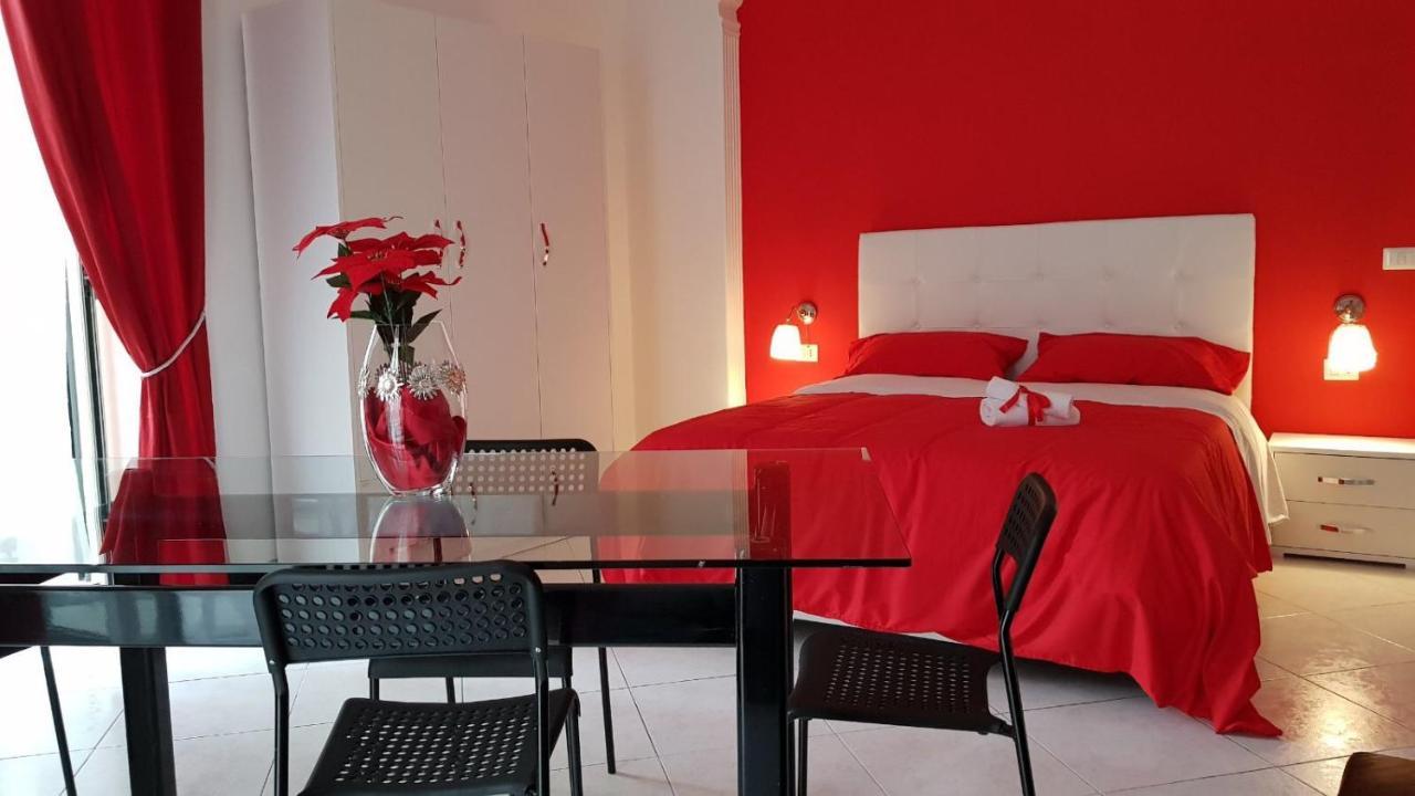 Heart Of Naples Apartment ภายนอก รูปภาพ