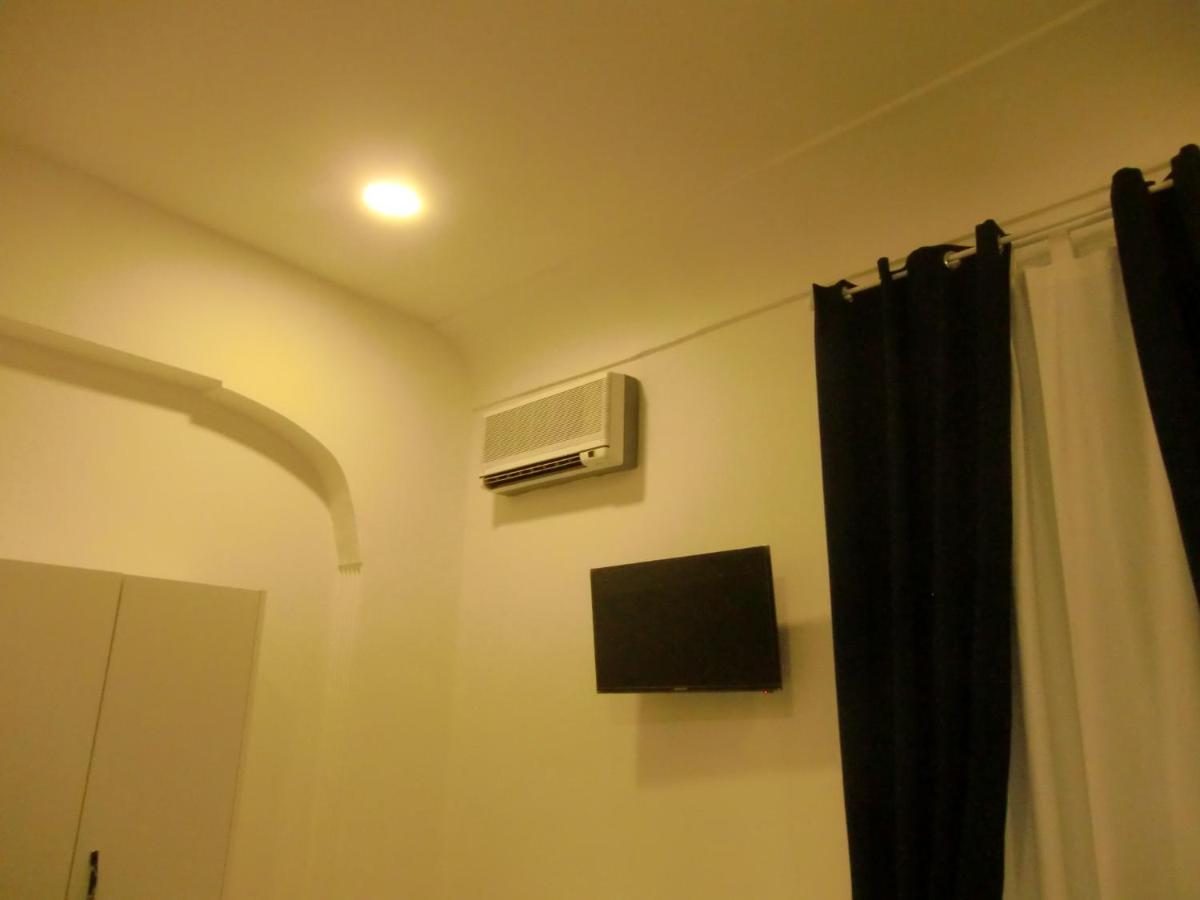Heart Of Naples Apartment ภายนอก รูปภาพ
