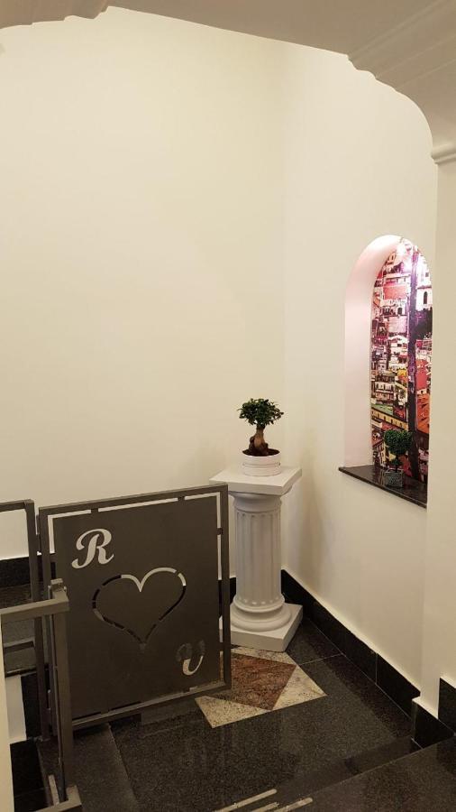 Heart Of Naples Apartment ภายนอก รูปภาพ