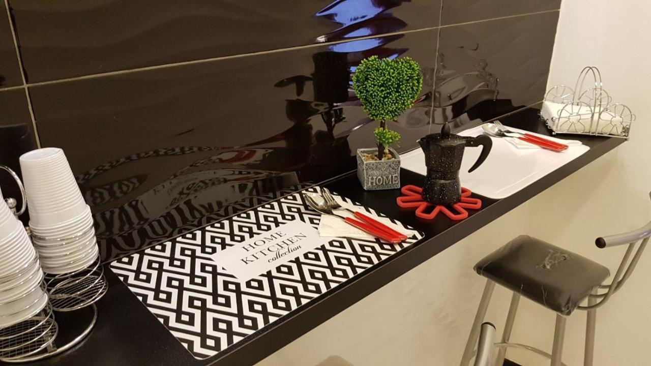 Heart Of Naples Apartment ภายนอก รูปภาพ